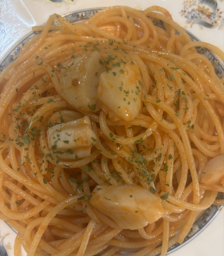 ホタテとトマトペーストの簡単パスタ